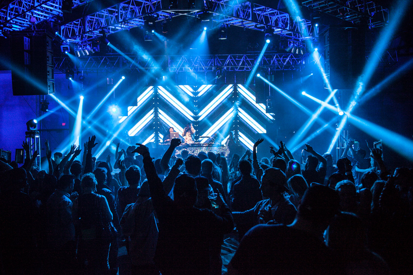 Tom Cochrane at the Canadian Badlands Concert Amphitheatre